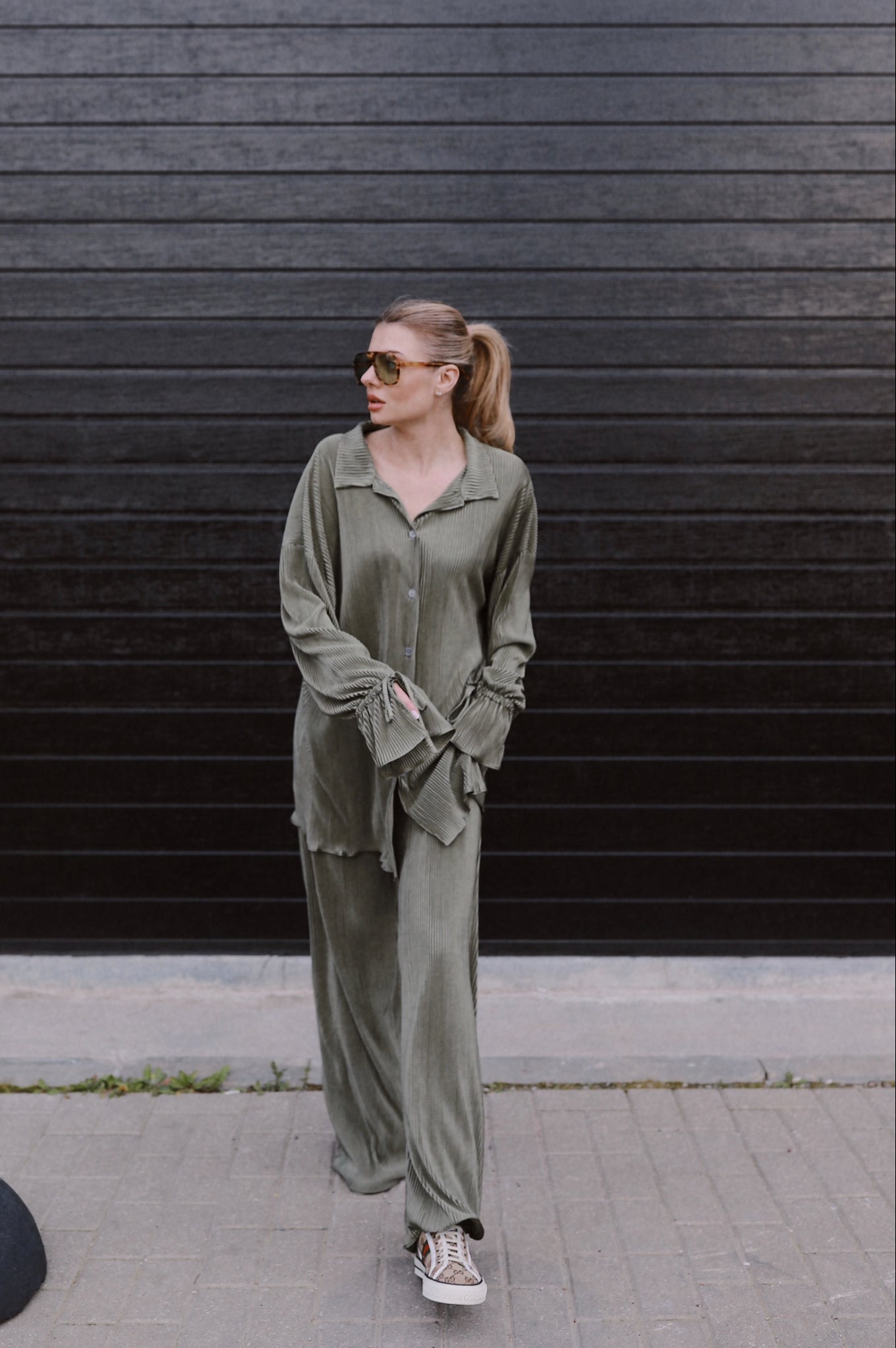 Plisse suit